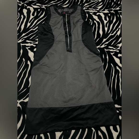 Women’s Air Jordan classic capsule black and grey dress comfort size medium - Picture 2 of 6